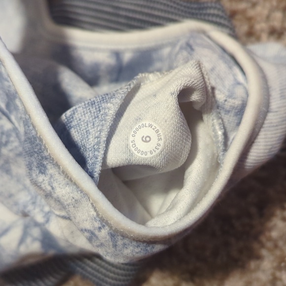 Lululemon Ebb to Train Bra - Picture 5 of 5